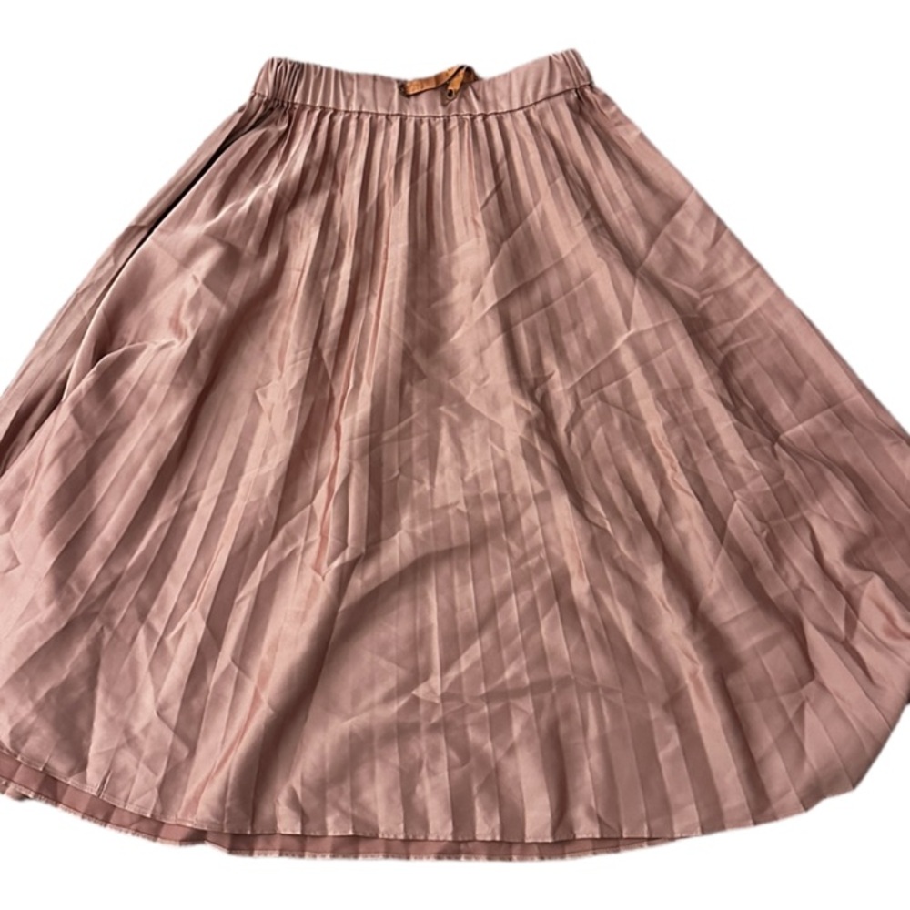 Elegant Pleated Pink Skirt